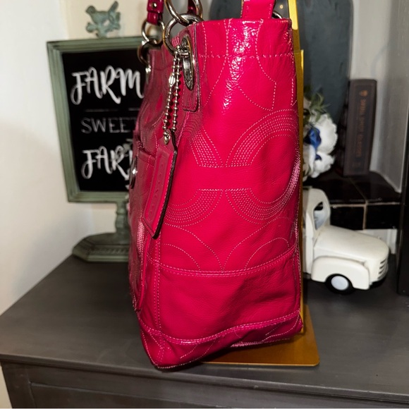 COACH 2009 Alex Op Art Patent Leather Pink / Silver Tote w large hangtag - EUC - Picture 6 of 15
